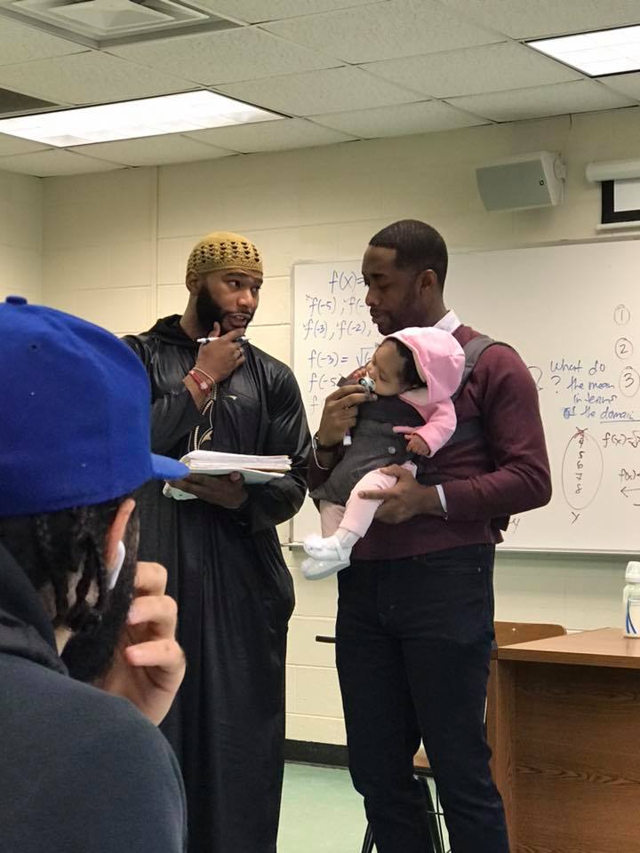 52700566 2045819935471166 4671068158952472576 n College Student Couldn’t Find a Sitter So Her Professor Held the Baby While He Taught Class