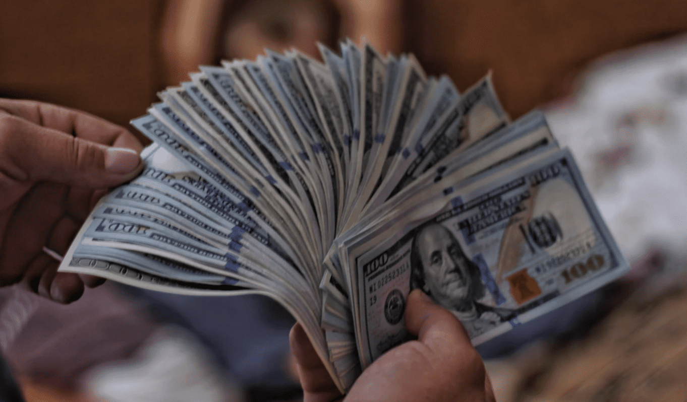 13 People Tell Their Stories About Making A Lot Of Money By Sheer Randomness